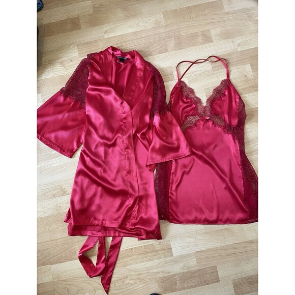 Victoria’s Secret Two Piece Set Nightgown Red Satin Lace Size S/M - Picture 6 of 11